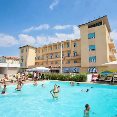 Isa-double With Balcony And Front Sea View In With Swimming Pool In Marina Di Cecina, Just 10 Meters From The Sea 3*